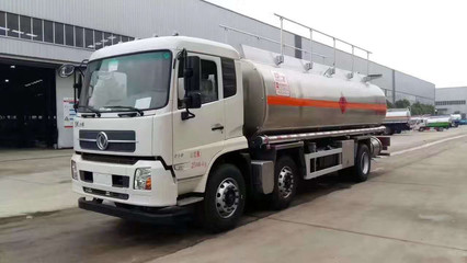 东风天锦铝合金运油车 专业厂家的高效运输解决方案